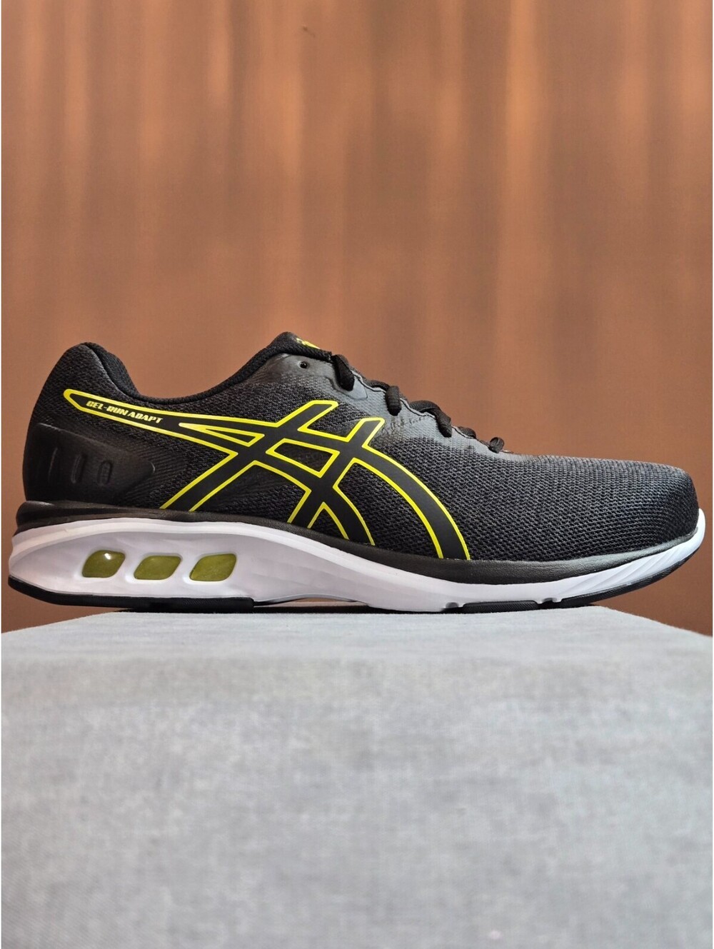 asics Gel-Run Adapt UNRELEASED IN USA - Black / Yellow (1011B786-002) Men's 9